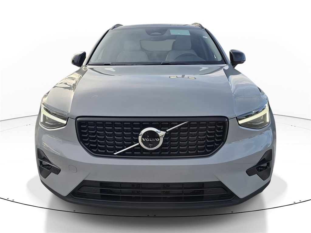 New 2026 Volvo XC40 B5 Plus SUV