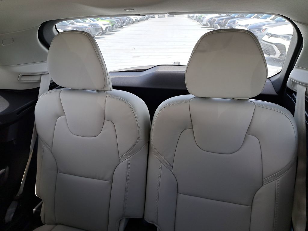 2026 Volvo XC90 Ultra - Photo 11