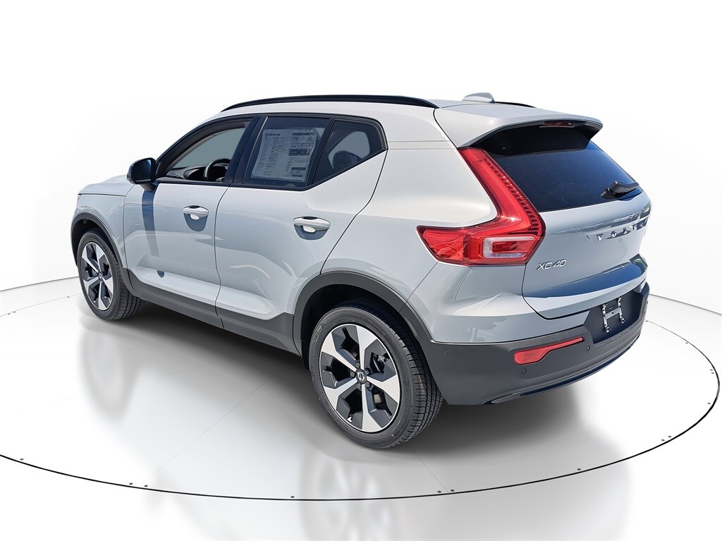 New 2026 Volvo XC40 B5 Plus SUV