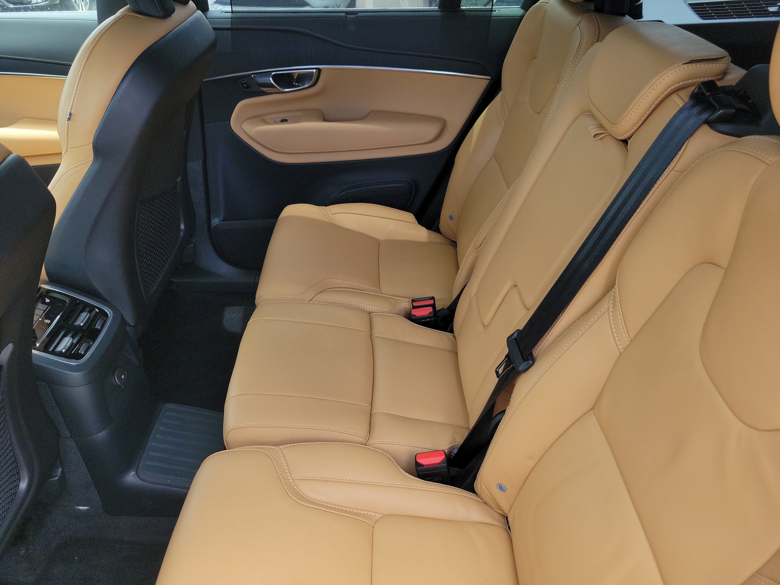 2025 Volvo XC90 Ultra - Photo 13