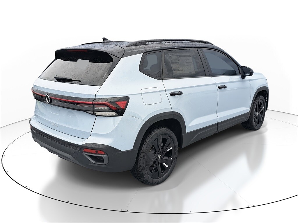 New 2025 Volkswagen Taos 1.5T SE SUV