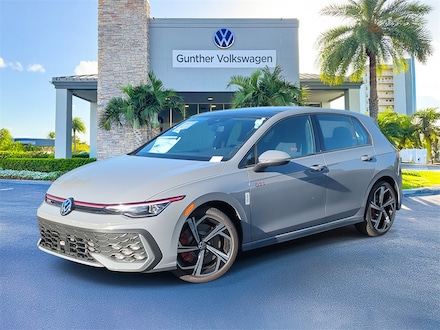 2025 Volkswagen Golf GTI 2.0T SE Hatchback