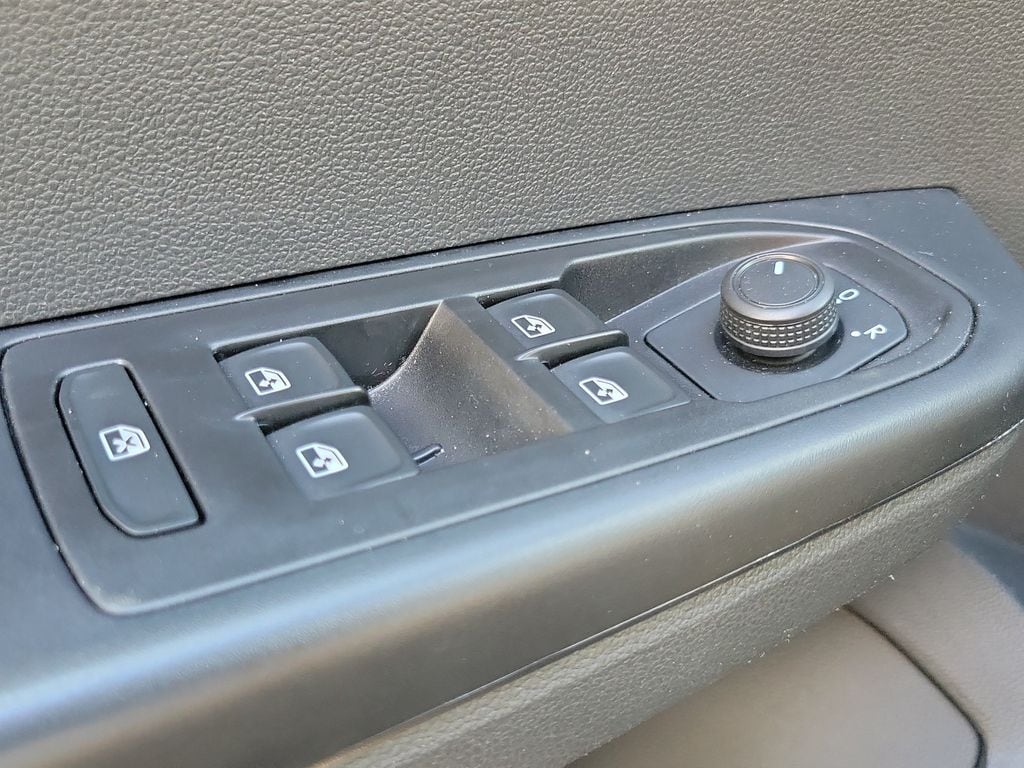 2023 Volkswagen Taos S - Photo 12