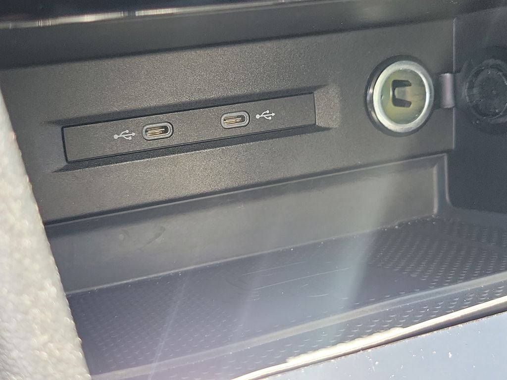 2023 Volkswagen Taos SE - Photo 26