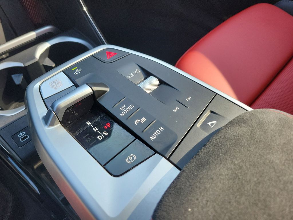2025 BMW X1 M35i - Photo 32