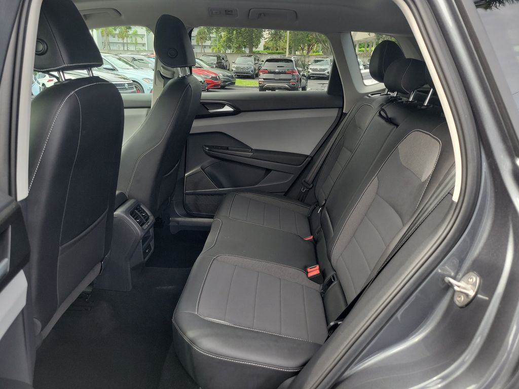 2023 Volkswagen Taos SE - Photo 7