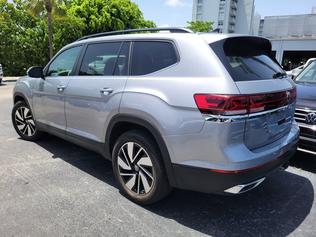 Used 2024 Volkswagen Atlas 2.0T SE w/Technology SUV