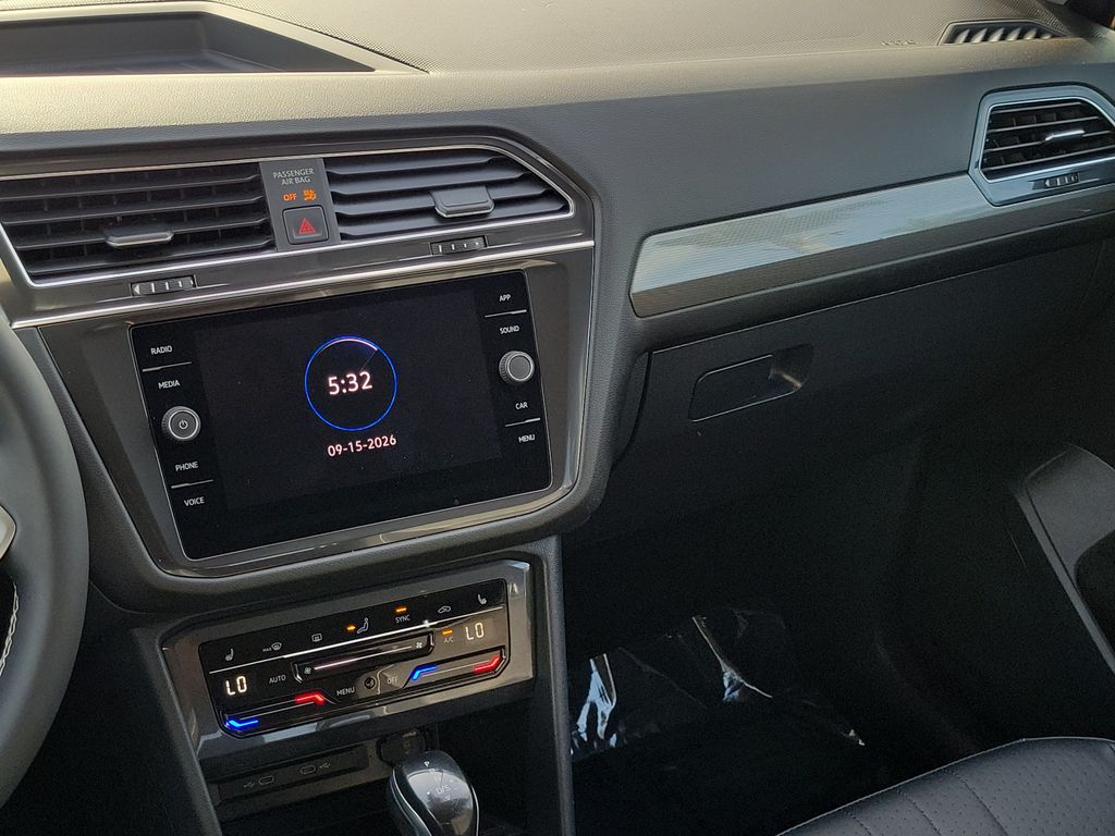 2023 Volkswagen Tiguan SE - Photo 14