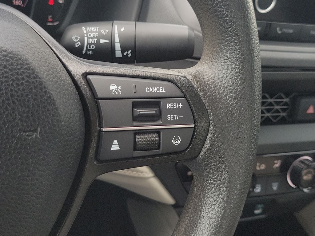 2025 Honda Accord SE - Photo 23
