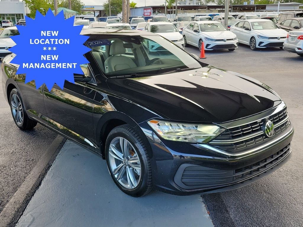 Certified 2024 Volkswagen Jetta 1.5T SE Sedan