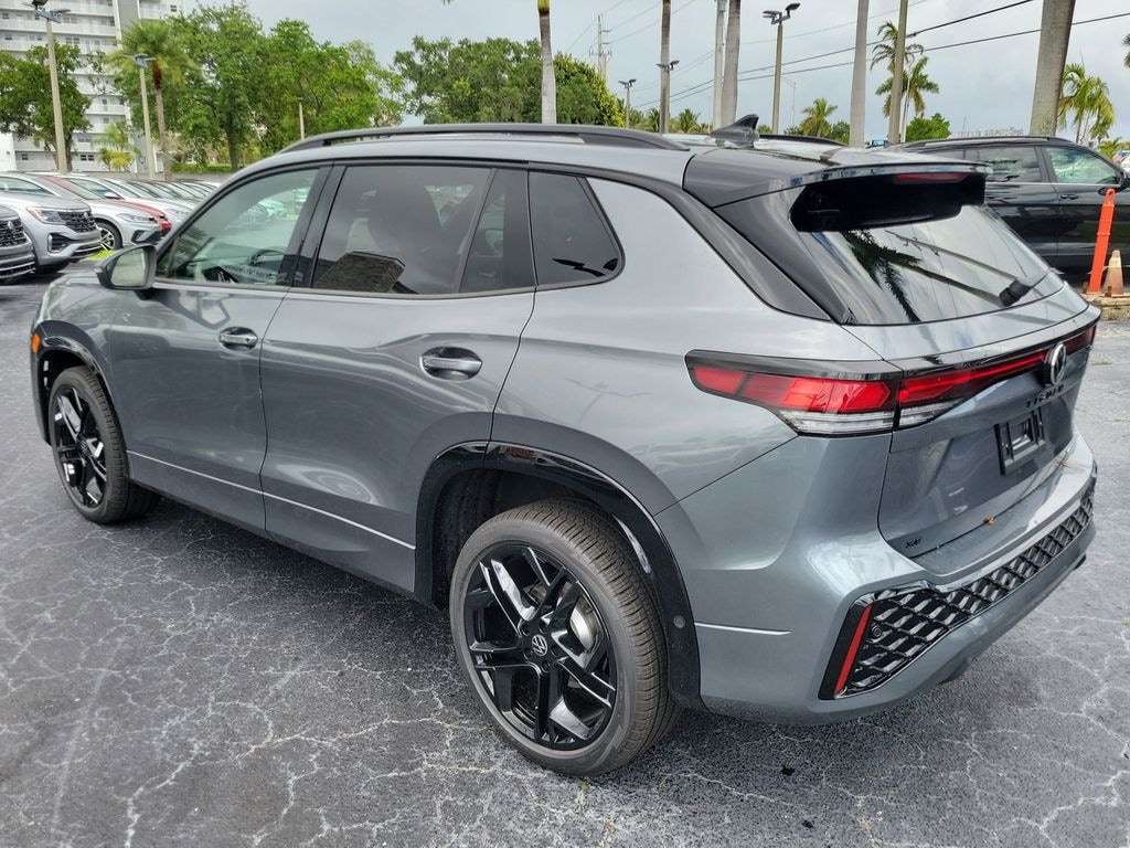 New 2026 Volkswagen Tiguan 2.0T SE R-Line Black SUV