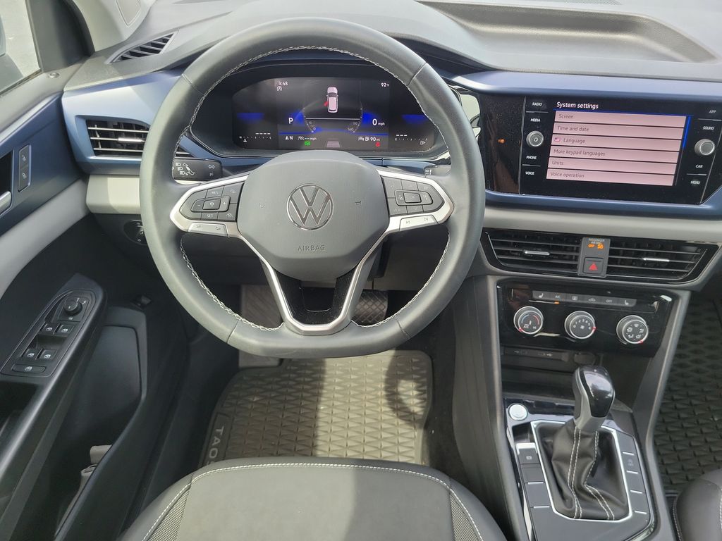 2023 Volkswagen Taos SE - Photo 12