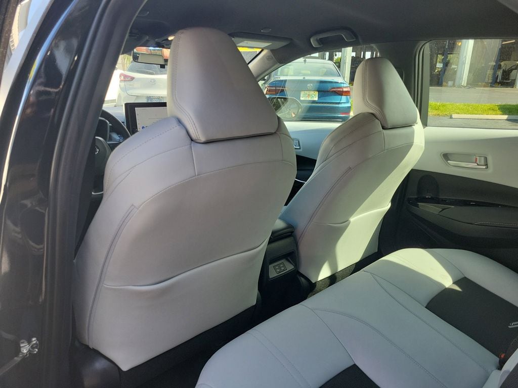 2024 Toyota Corolla Hatchback XSE - Photo 9