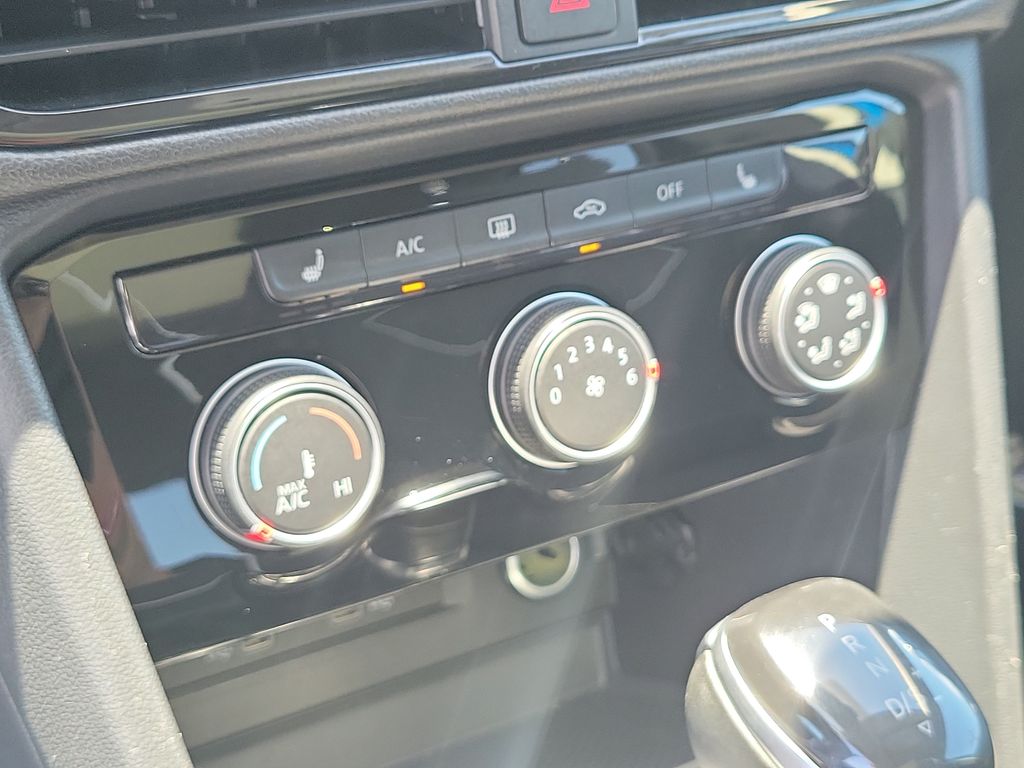 2023 Volkswagen Taos SE - Photo 27