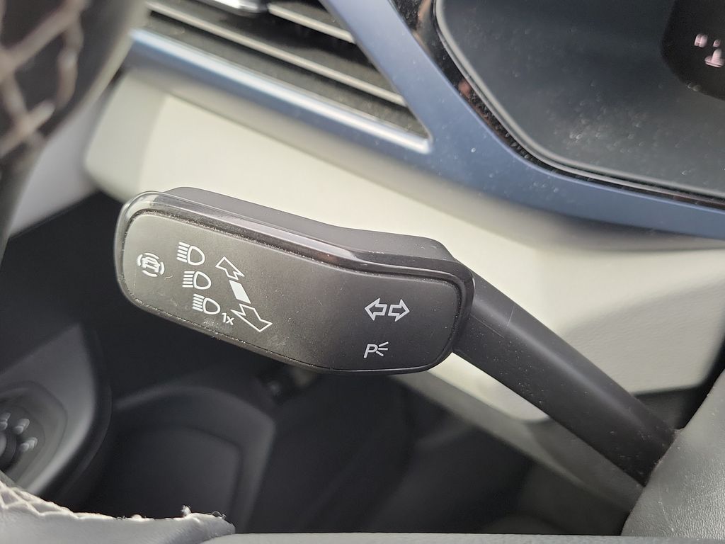 2023 Volkswagen Taos SE - Photo 22