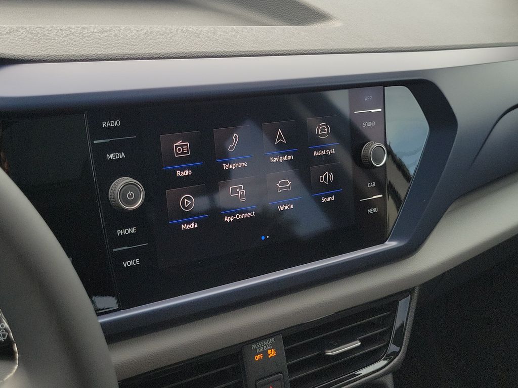 2023 Volkswagen Taos SE - Photo 23