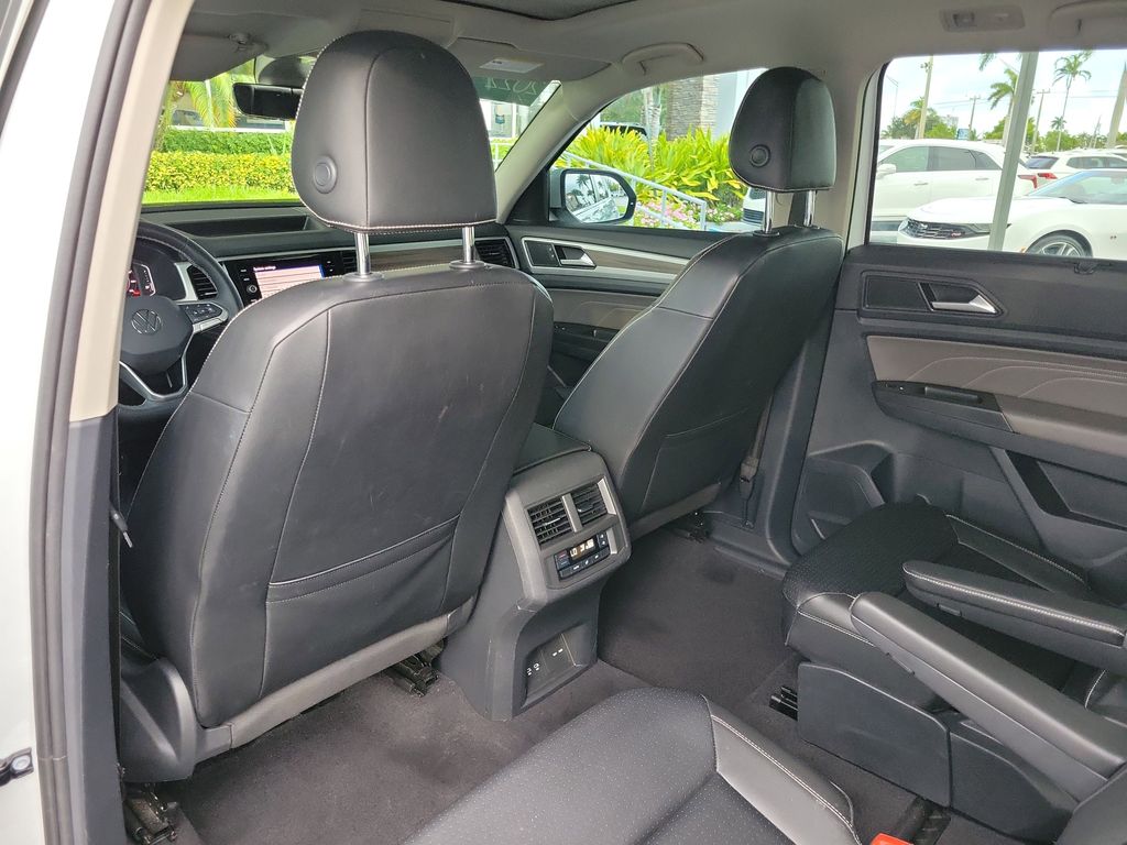 2022 Volkswagen Atlas SEL - Photo 12
