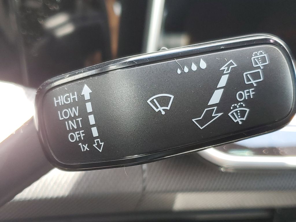 2025 Volkswagen Golf GTI SE - Photo 27