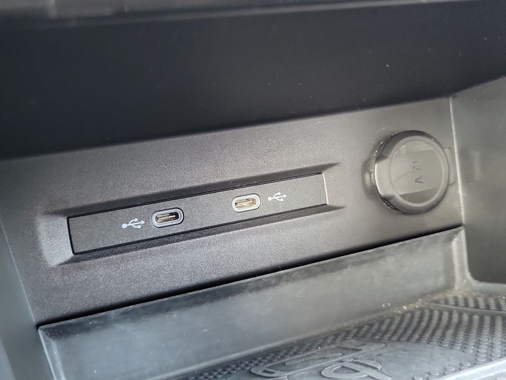 2023 Volkswagen Taos SE - Photo 27