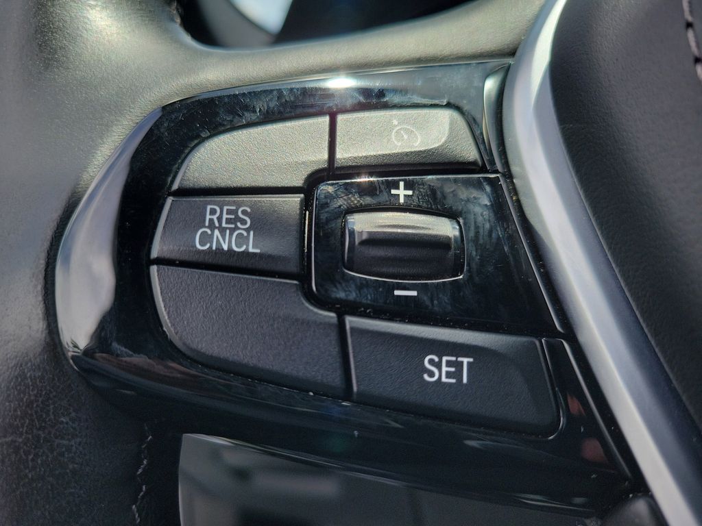2019 BMW 5 Series 530i - Photo 26