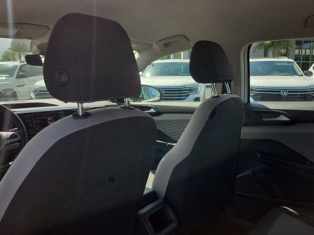 2023 Volkswagen Taos S - Photo 9