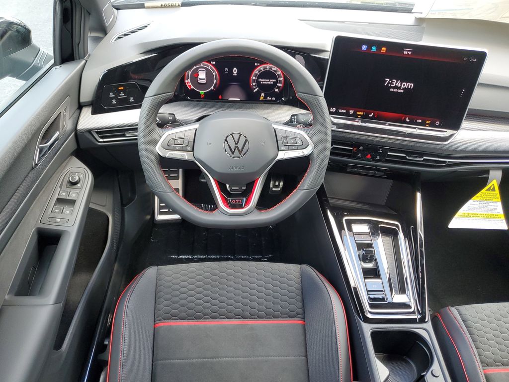 2025 Volkswagen Golf GTI SE - Photo 10