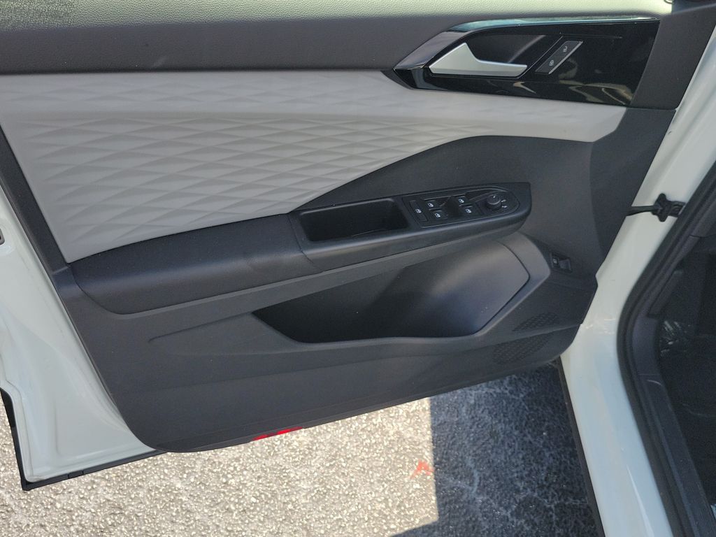 2023 Volkswagen Taos S - Photo 14