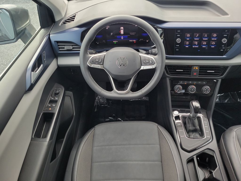 2023 Volkswagen Taos SE - Photo 11