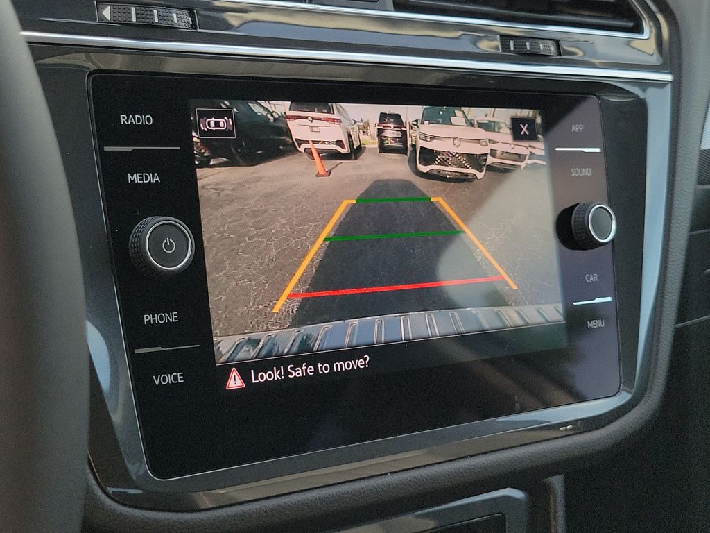 2023 Volkswagen Tiguan SE - Photo 26