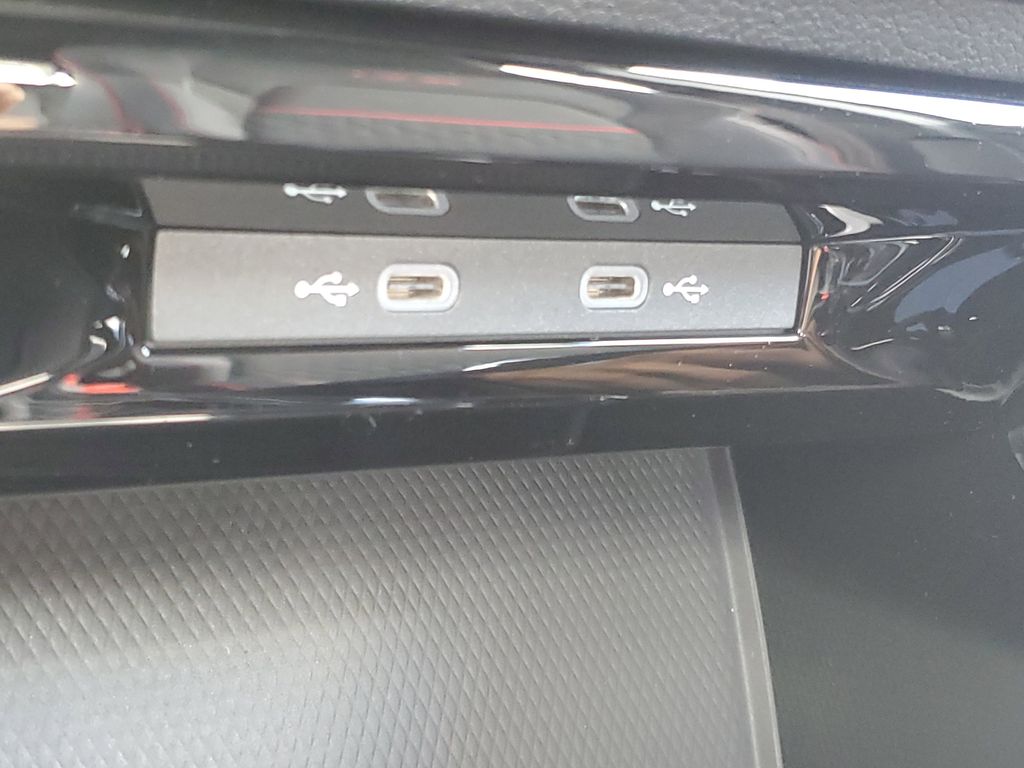 2025 Volkswagen Golf GTI SE - Photo 24