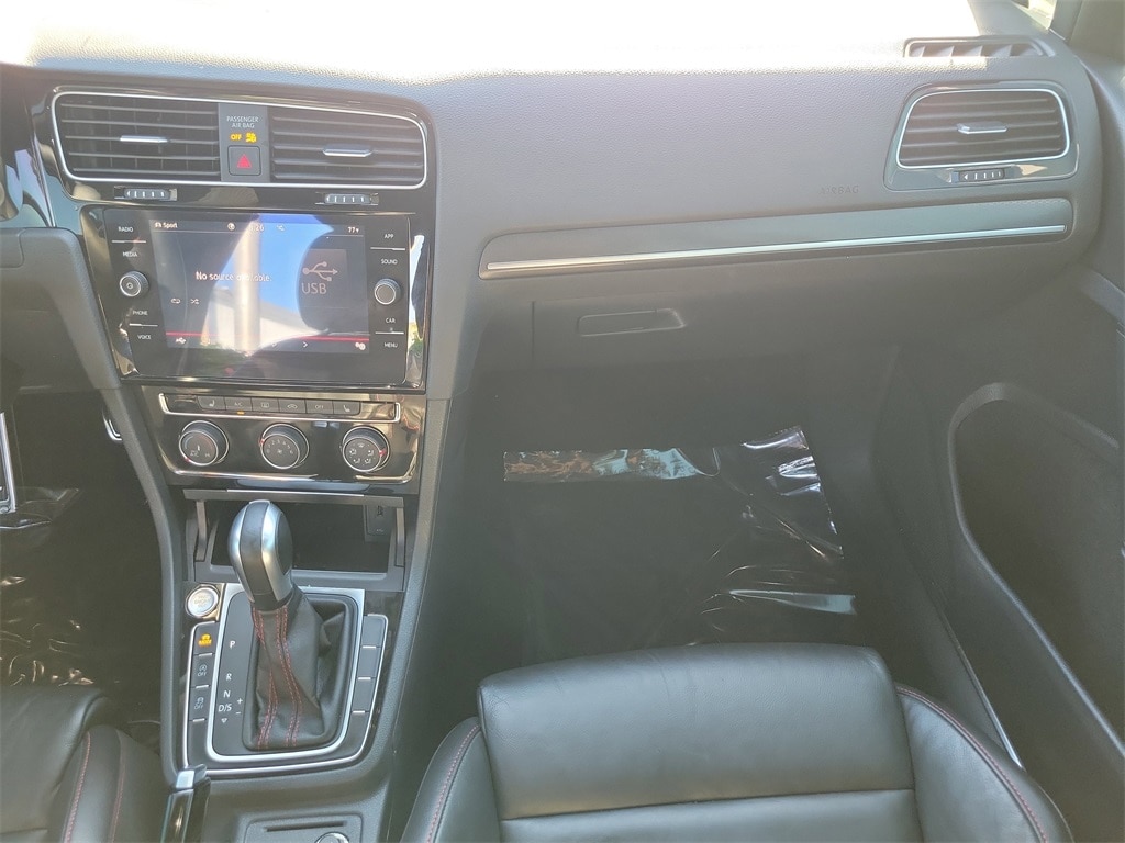 2020 Volkswagen Golf GTI SE - Photo 11