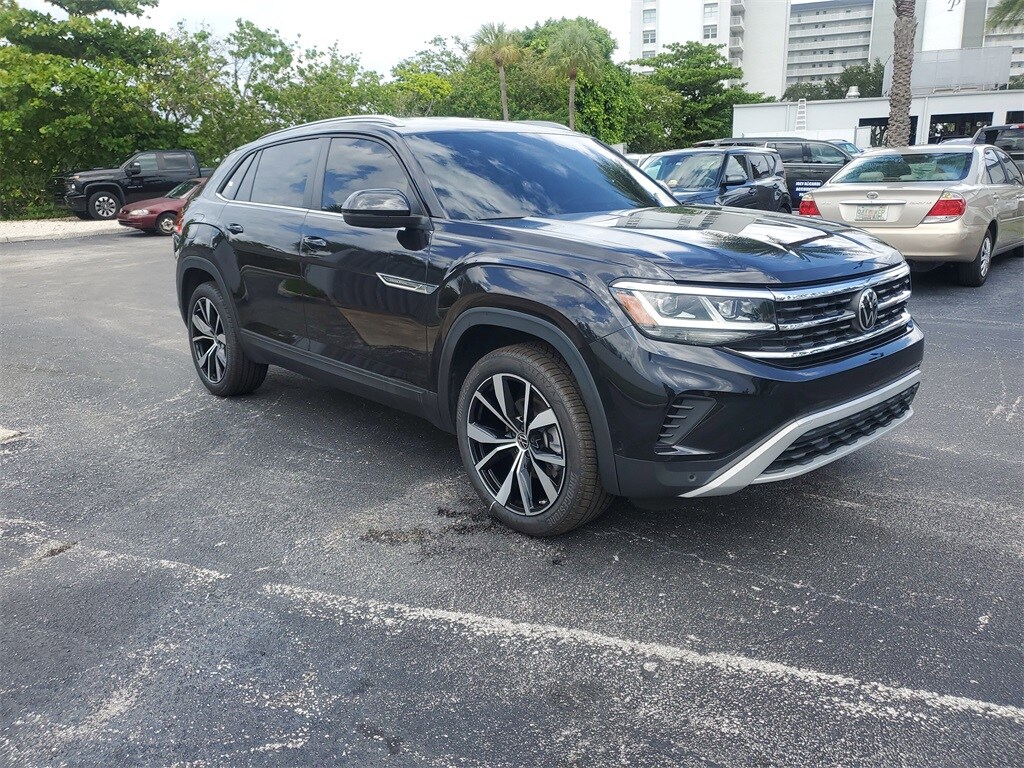 2023 Volkswagen Atlas Cross Sport V6 SE Technology photo 2