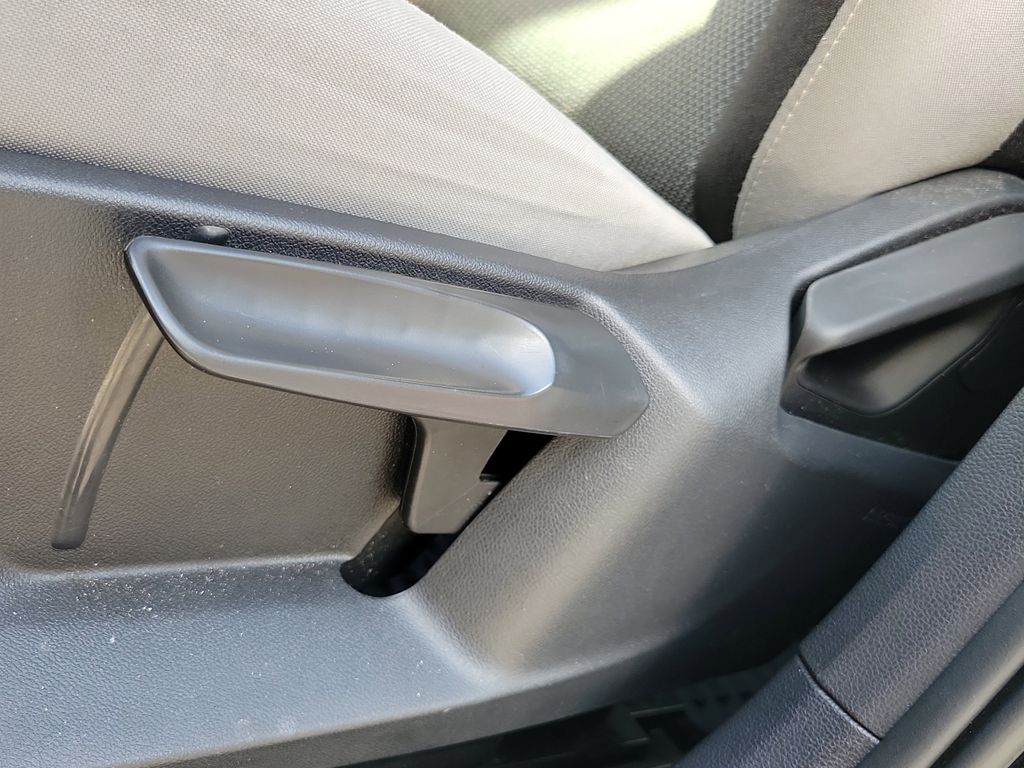 2023 Volkswagen Taos S - Photo 14