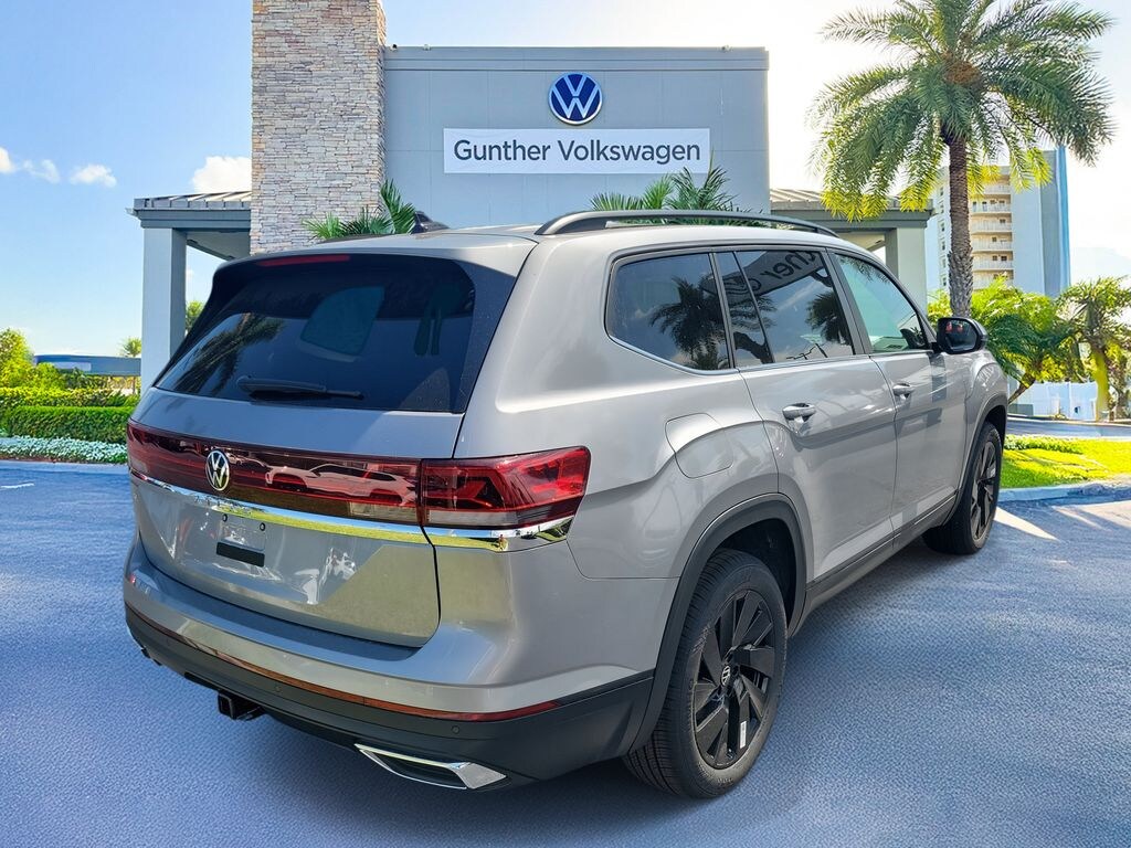 New 2026 Volkswagen Atlas SE w/Technology SUV
