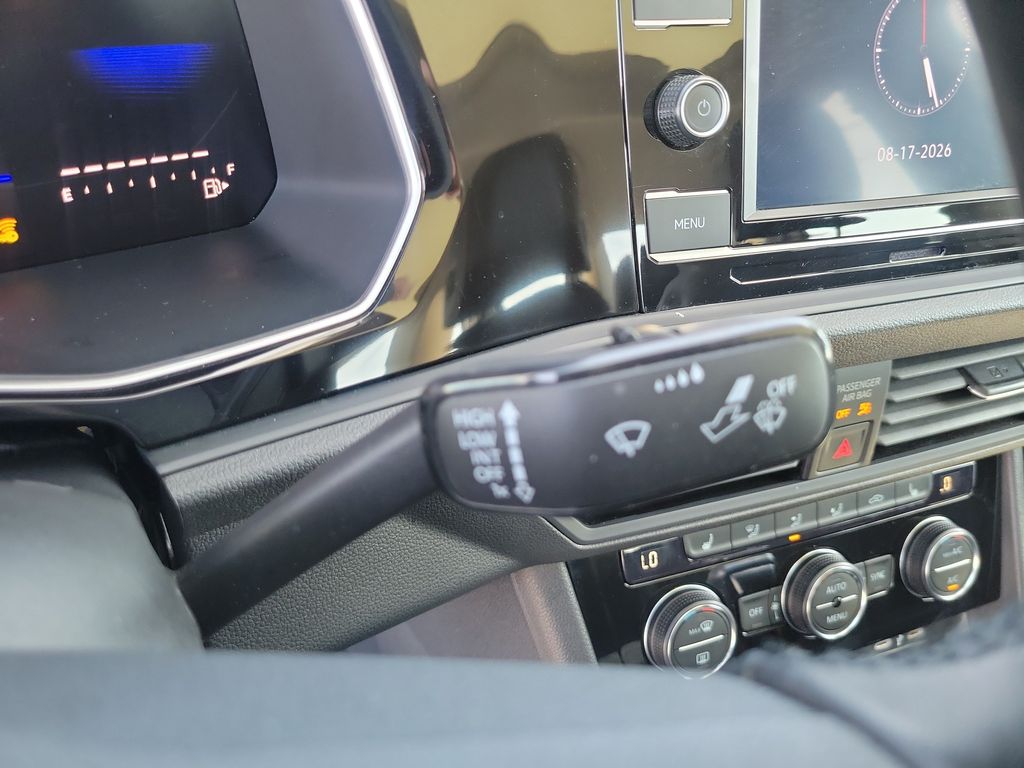 2024 Volkswagen Jetta SE - Photo 23