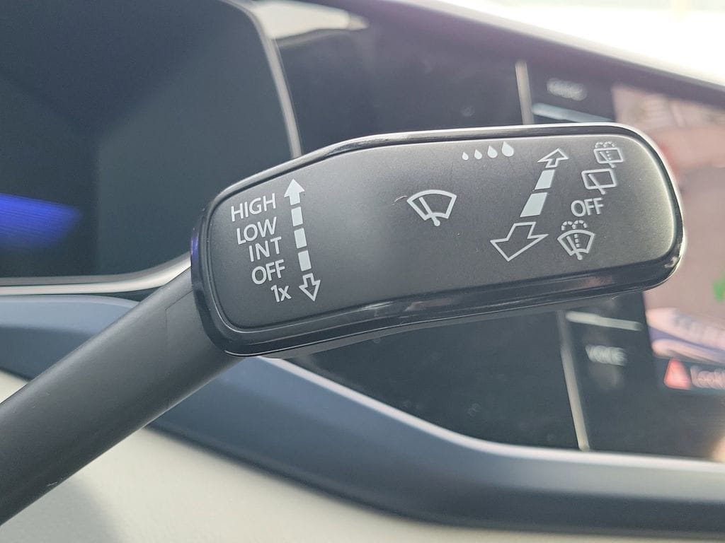 2023 Volkswagen Taos SE - Photo 23