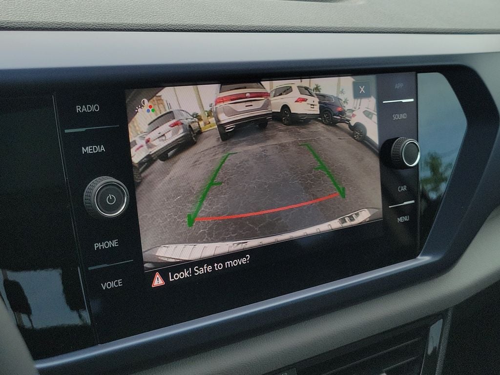 2023 Volkswagen Taos SE - Photo 25