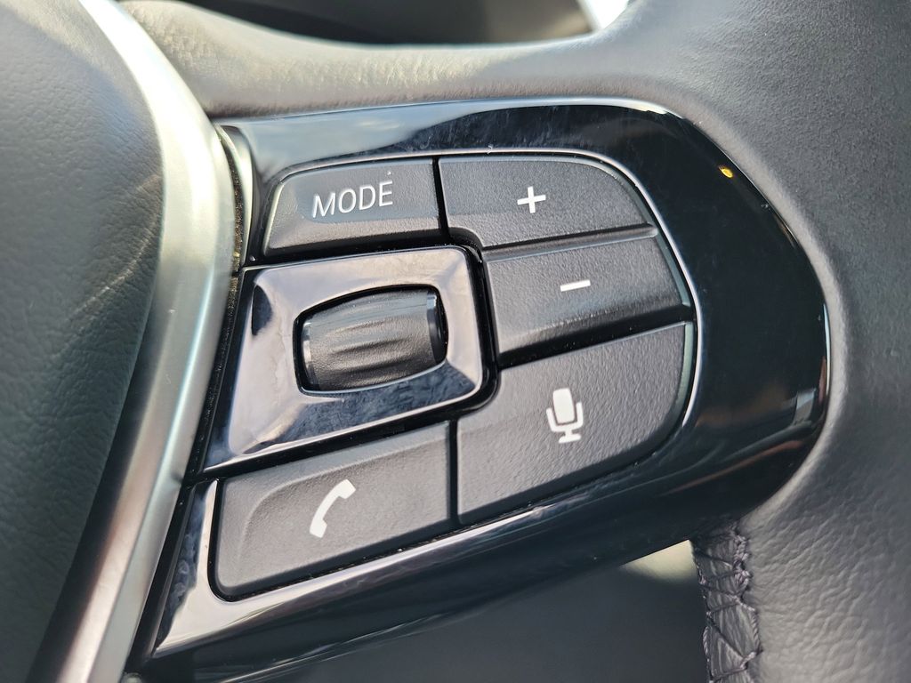 2019 BMW 5 Series 530i - Photo 27