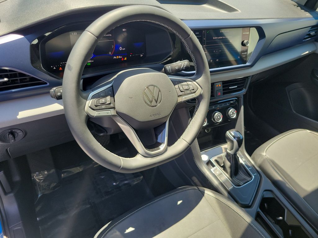 2023 Volkswagen Taos SE - Photo 18