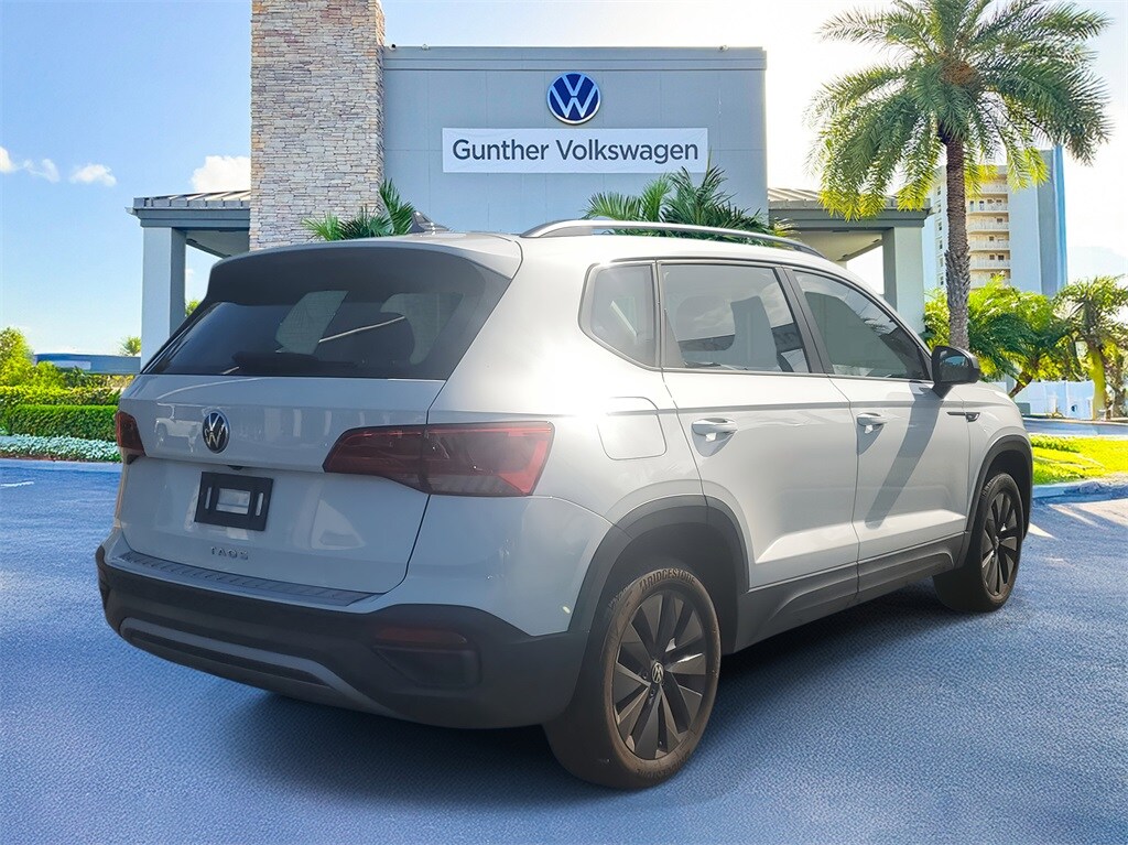 2023 Volkswagen Taos S photo 3