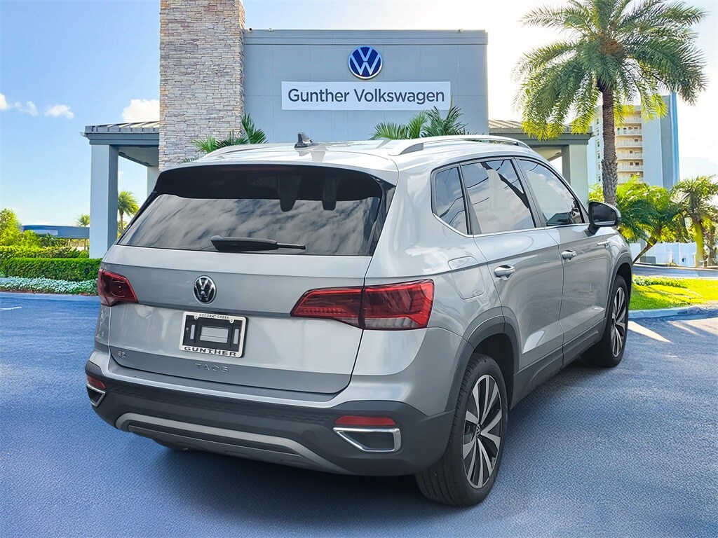 2022 Volkswagen Taos SE photo 4