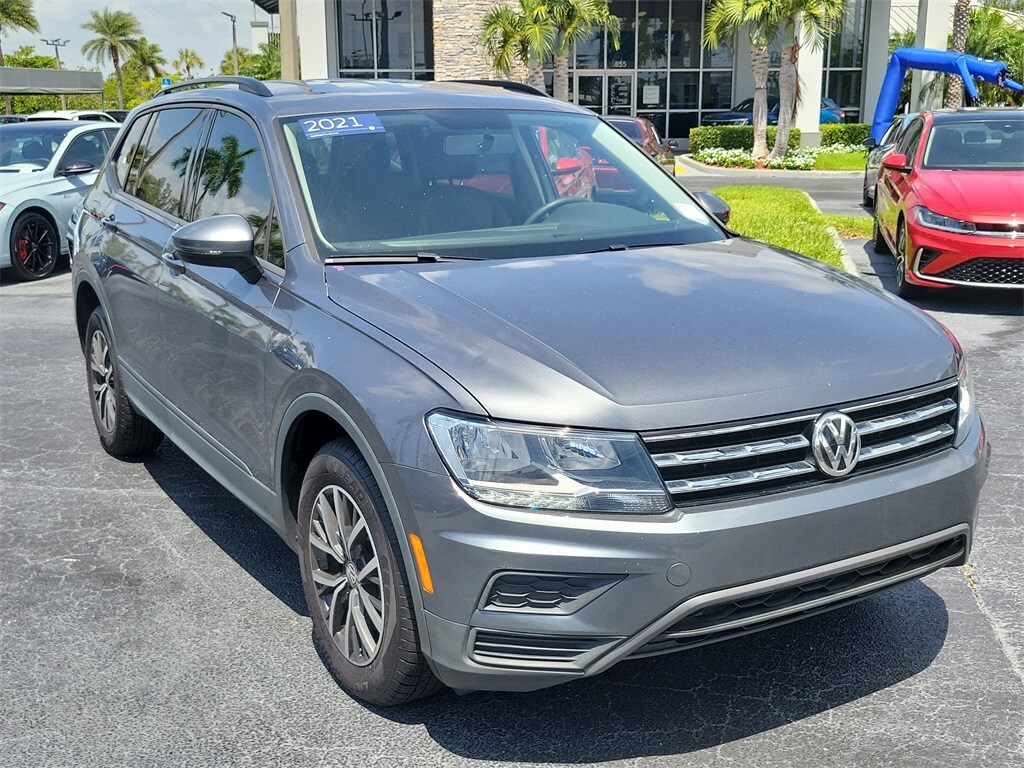 2021 Volkswagen Tiguan S photo 3