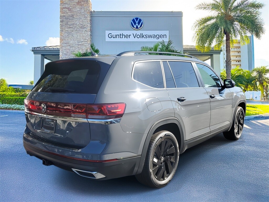 2026 Volkswagen Atlas SE Technology photo 3