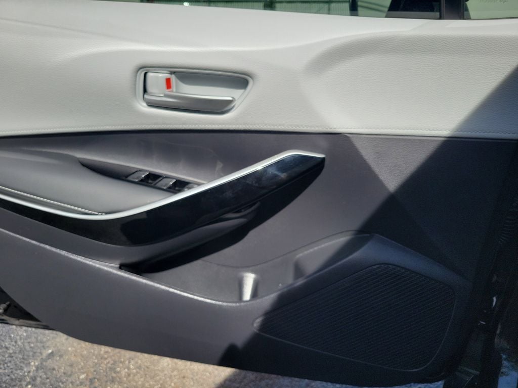2024 Toyota Corolla Hatchback XSE - Photo 14