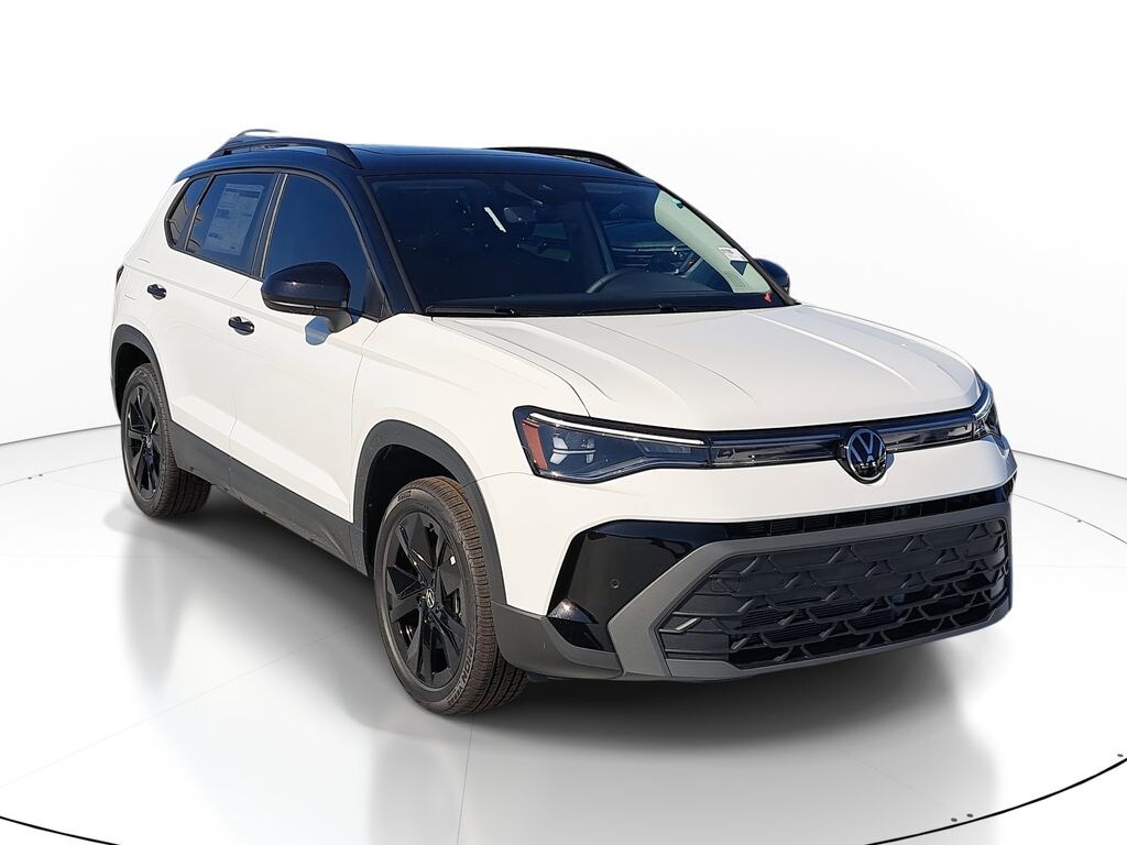New 2026 Volkswagen Taos 1.5T SE Black SUV