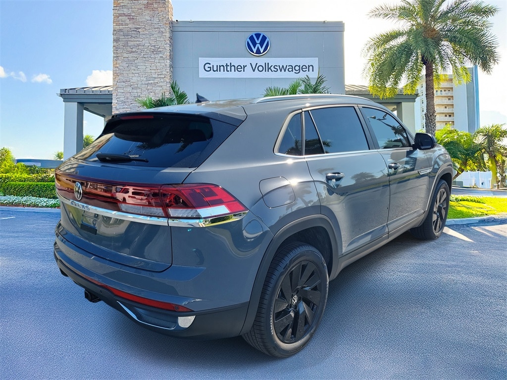 New 2026 Volkswagen Atlas Cross Sport 2.0T SE w/Technology SUV