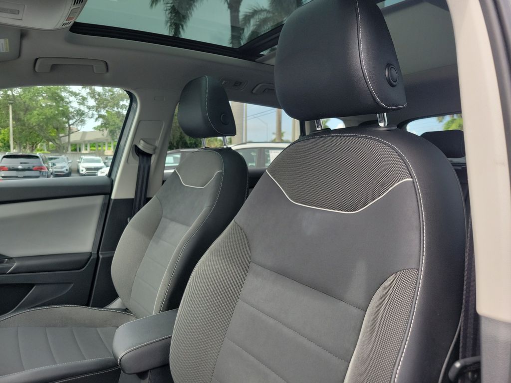 2023 Volkswagen Taos SE - Photo 17