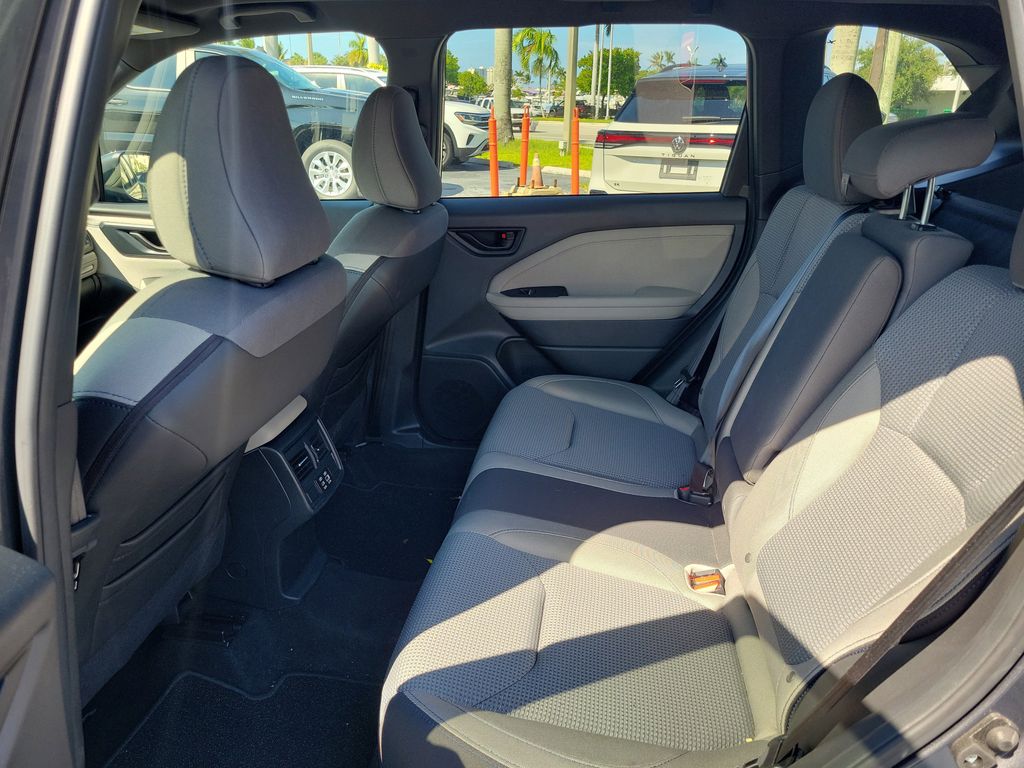 2025 Subaru Forester Premium - Photo 7