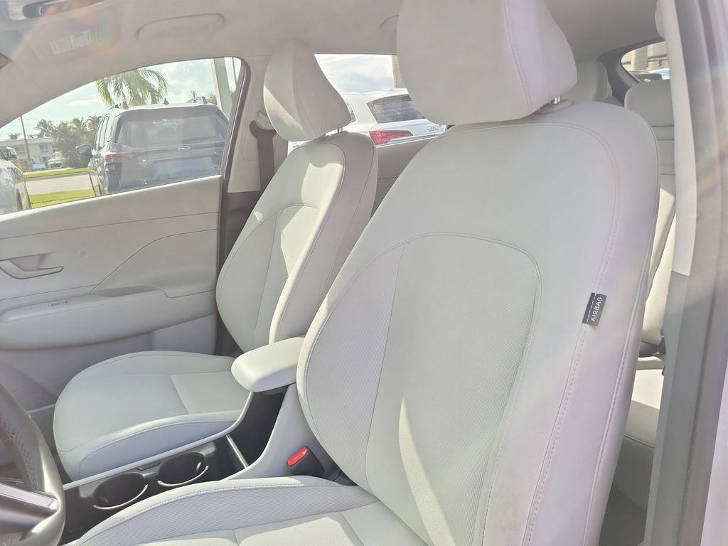 2024 Hyundai Kona SEL - Photo 16
