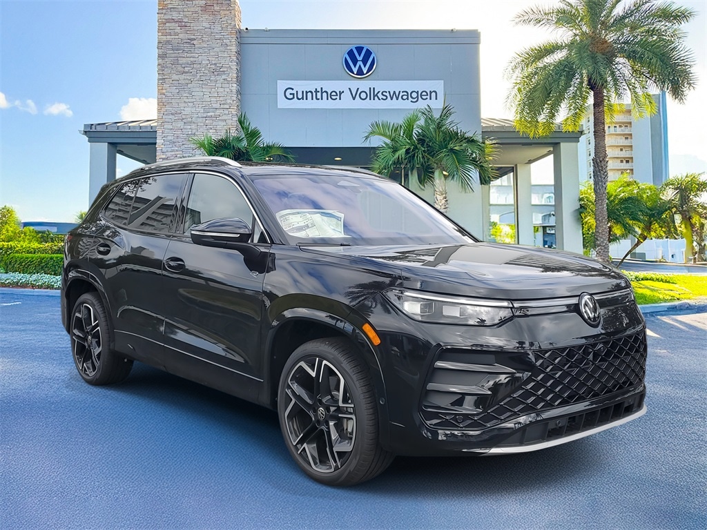 New 2025 Volkswagen Tiguan 2.0T SEL R-Line SUV
